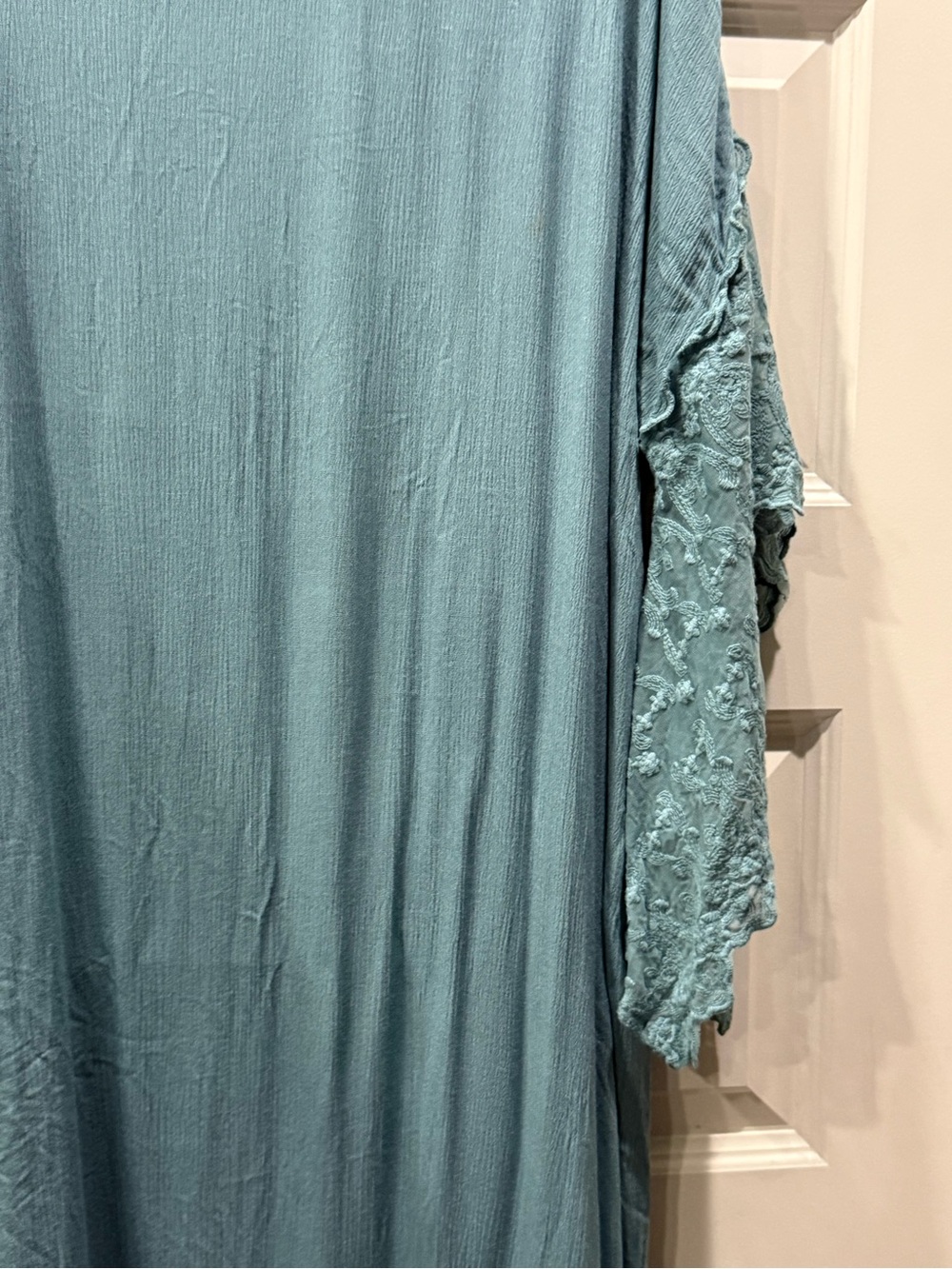 GiGiO Open-Front Lace-Trim Duster Kimono in a dusty teal - Picture 6 of 11